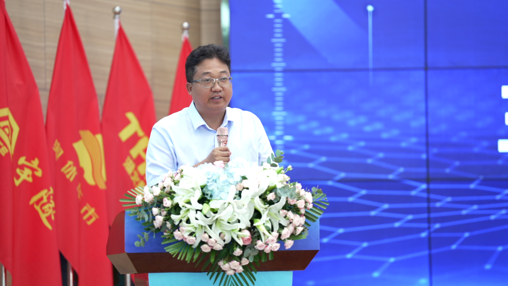 喜訊 | 重慶宇隧再次單筆億元設(shè)備采購簽約儀式圓滿舉行！