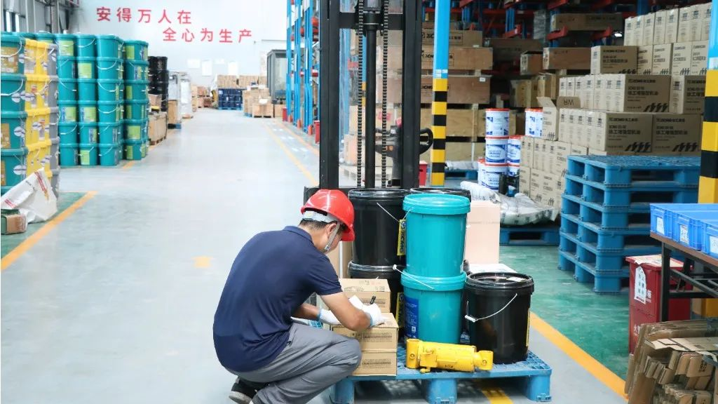 不負(fù)當(dāng)“夏”——致敬每一份高溫下的堅(jiān)守