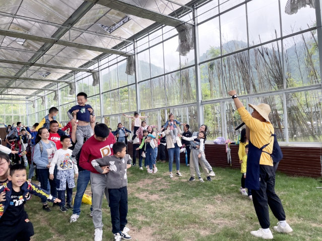 品味經(jīng)典 筑夢(mèng)童年 爭(zhēng)做新時(shí)代好少年