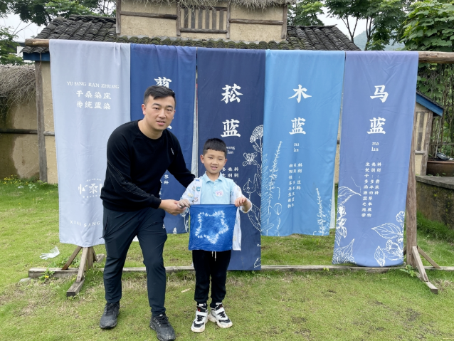 品味經(jīng)典 筑夢(mèng)童年 爭(zhēng)做新時(shí)代好少年