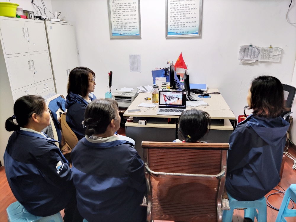 知禮儀 塑形象 打造職業(yè)女性新標(biāo)桿