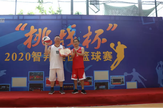 迎籃而上，挑戰(zhàn)自我